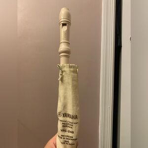 Yamaha Beige Recorder with Pouch